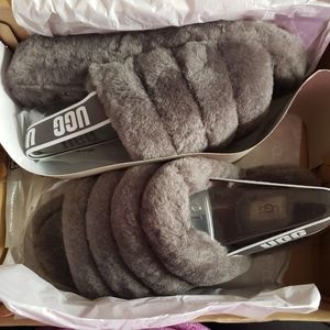 UGG oh yeah slides in charcoal grey.